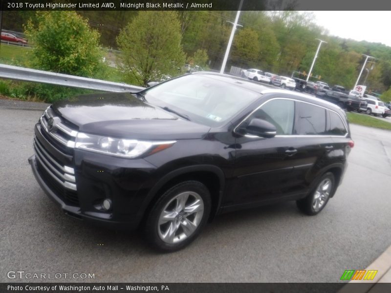 Midnight Black Metallic / Almond 2018 Toyota Highlander Limited AWD