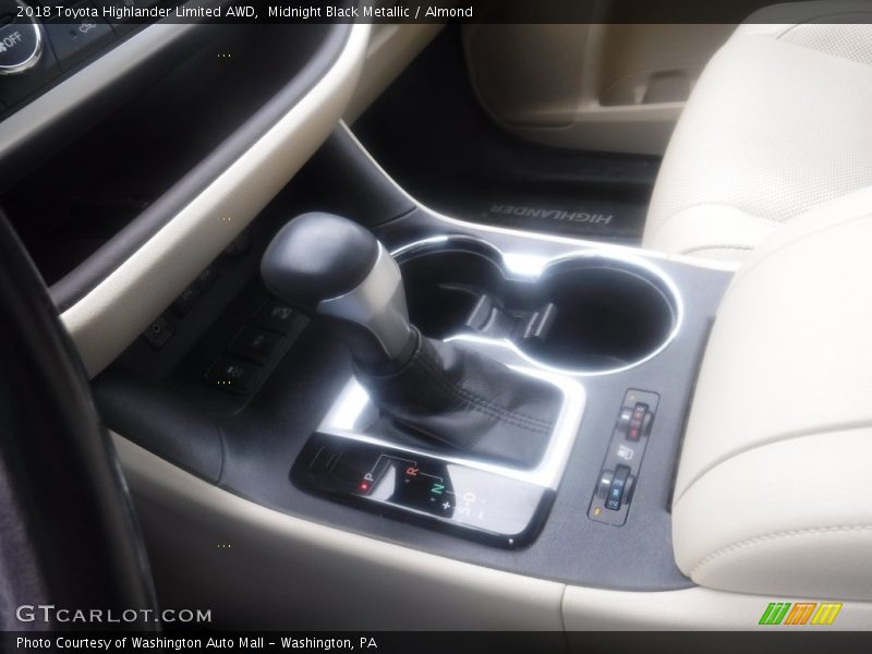 Midnight Black Metallic / Almond 2018 Toyota Highlander Limited AWD