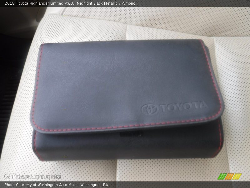 Midnight Black Metallic / Almond 2018 Toyota Highlander Limited AWD
