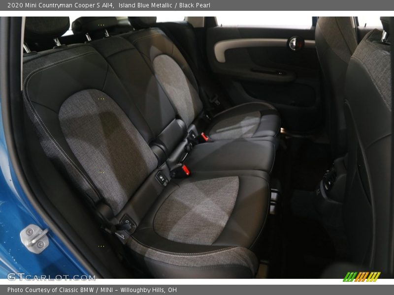 Island Blue Metallic / Black Pearl 2020 Mini Countryman Cooper S All4