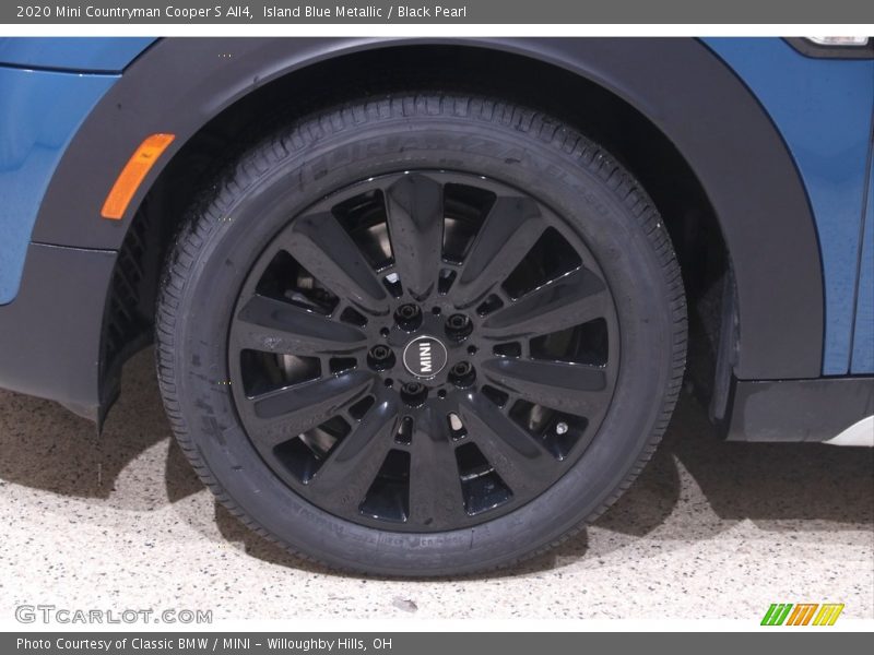 Island Blue Metallic / Black Pearl 2020 Mini Countryman Cooper S All4