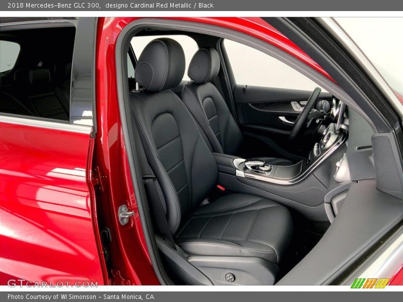 designo Cardinal Red Metallic / Black 2018 Mercedes-Benz GLC 300