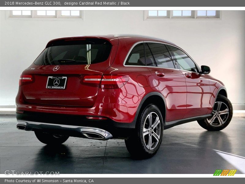 designo Cardinal Red Metallic / Black 2018 Mercedes-Benz GLC 300