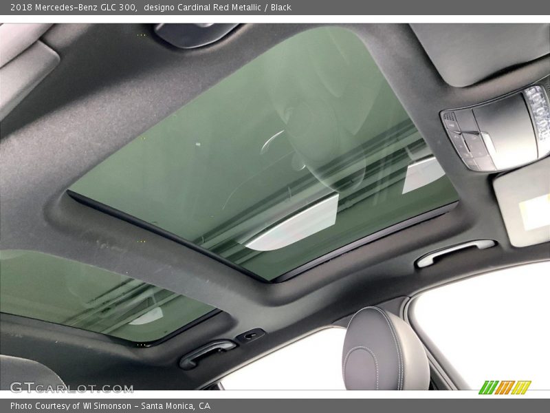 designo Cardinal Red Metallic / Black 2018 Mercedes-Benz GLC 300