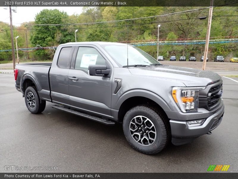 Front 3/4 View of 2023 F150 XLT SuperCab 4x4