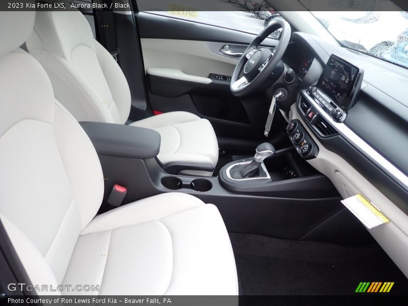 Aurora Black / Black 2023 Kia Forte LXS