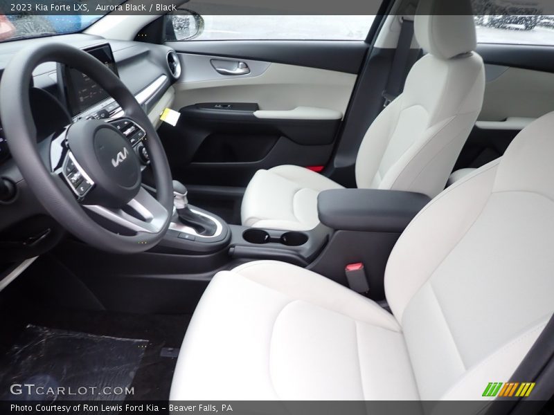 Aurora Black / Black 2023 Kia Forte LXS