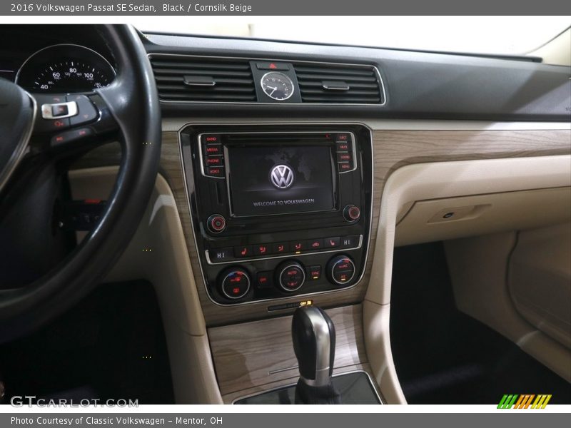 Black / Cornsilk Beige 2016 Volkswagen Passat SE Sedan
