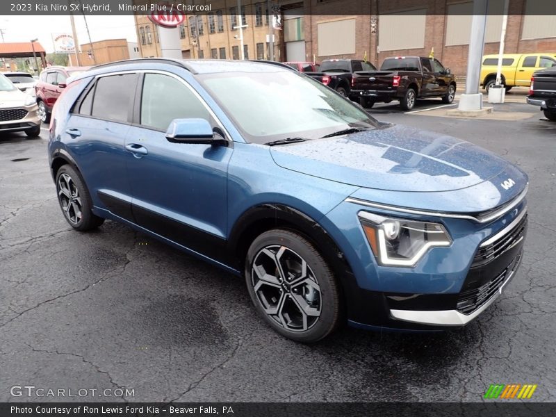 Front 3/4 View of 2023 Niro SX Hybrid