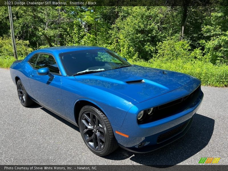 Front 3/4 View of 2023 Challenger SXT Blacktop