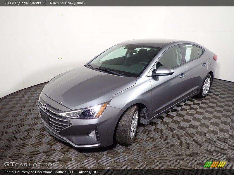 Machine Gray / Black 2019 Hyundai Elantra SE