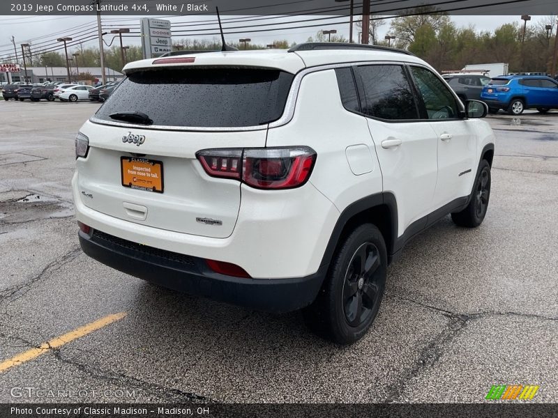 White / Black 2019 Jeep Compass Latitude 4x4