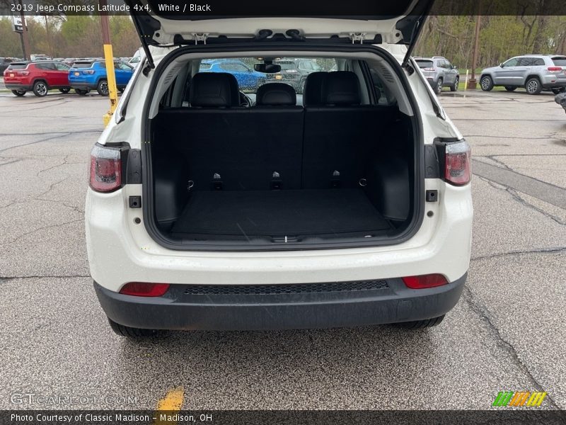 White / Black 2019 Jeep Compass Latitude 4x4
