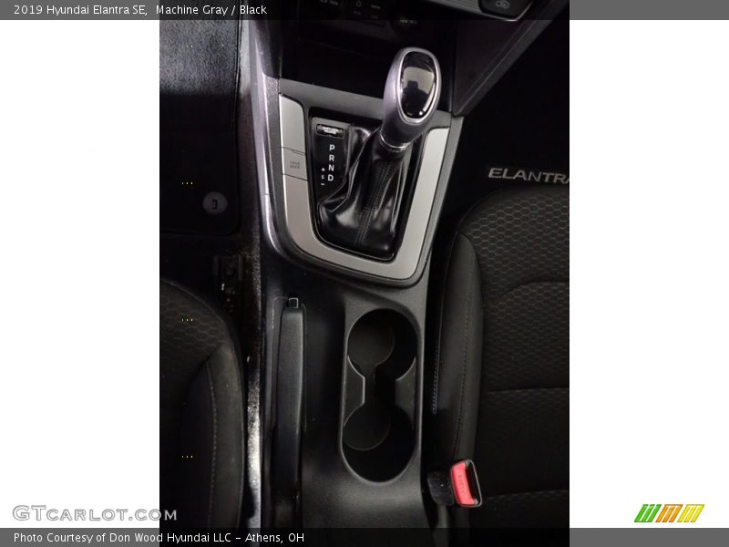 Machine Gray / Black 2019 Hyundai Elantra SE