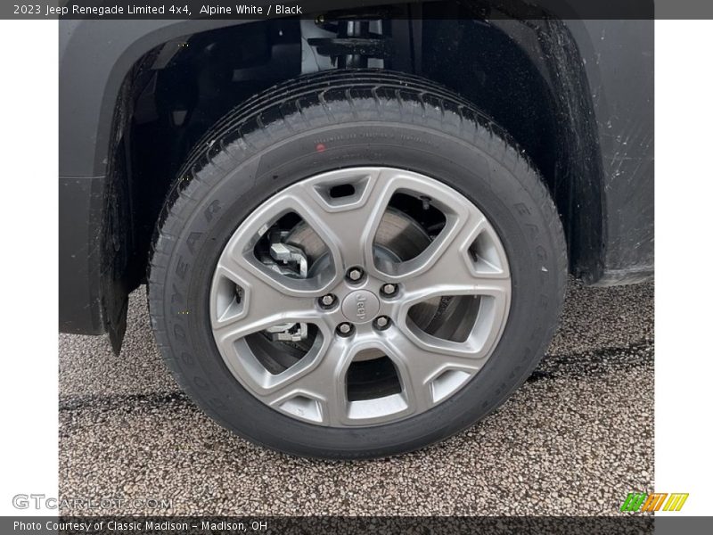 Alpine White / Black 2023 Jeep Renegade Limited 4x4