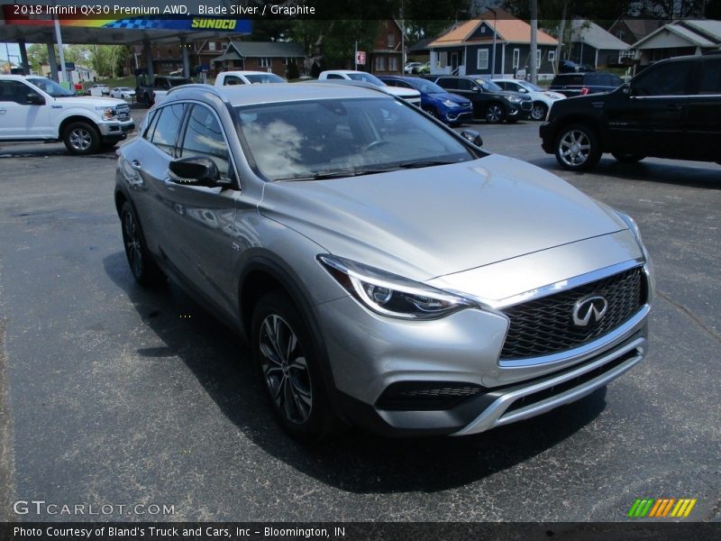 Front 3/4 View of 2018 QX30 Premium AWD