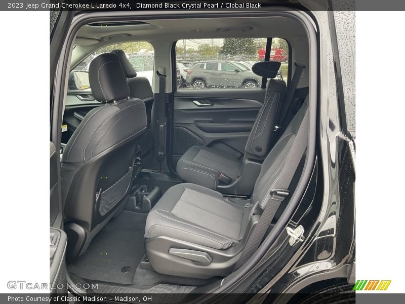 Diamond Black Crystal Pearl / Global Black 2023 Jeep Grand Cherokee L Laredo 4x4