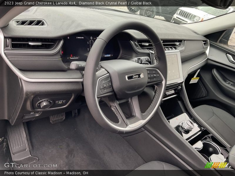 Diamond Black Crystal Pearl / Global Black 2023 Jeep Grand Cherokee L Laredo 4x4