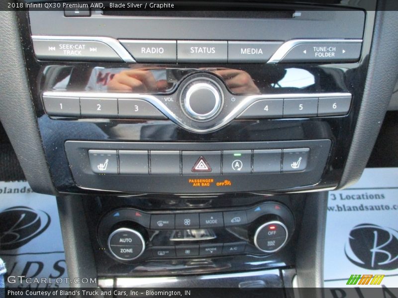Blade Silver / Graphite 2018 Infiniti QX30 Premium AWD