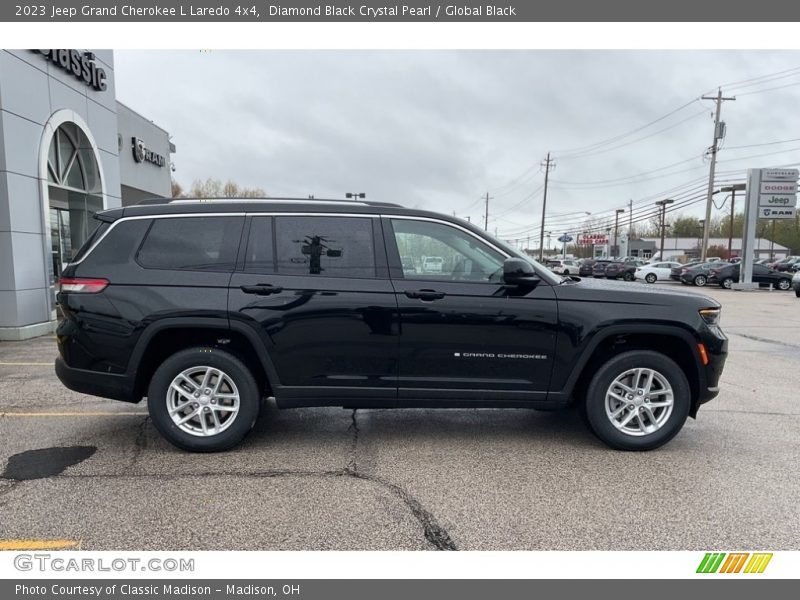 Diamond Black Crystal Pearl / Global Black 2023 Jeep Grand Cherokee L Laredo 4x4