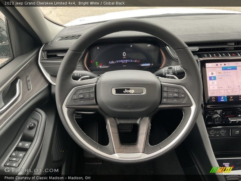 Bright White / Global Black 2023 Jeep Grand Cherokee Limited 4x4