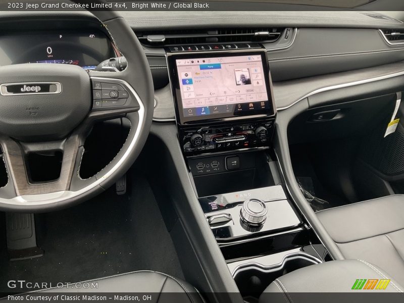 Bright White / Global Black 2023 Jeep Grand Cherokee Limited 4x4