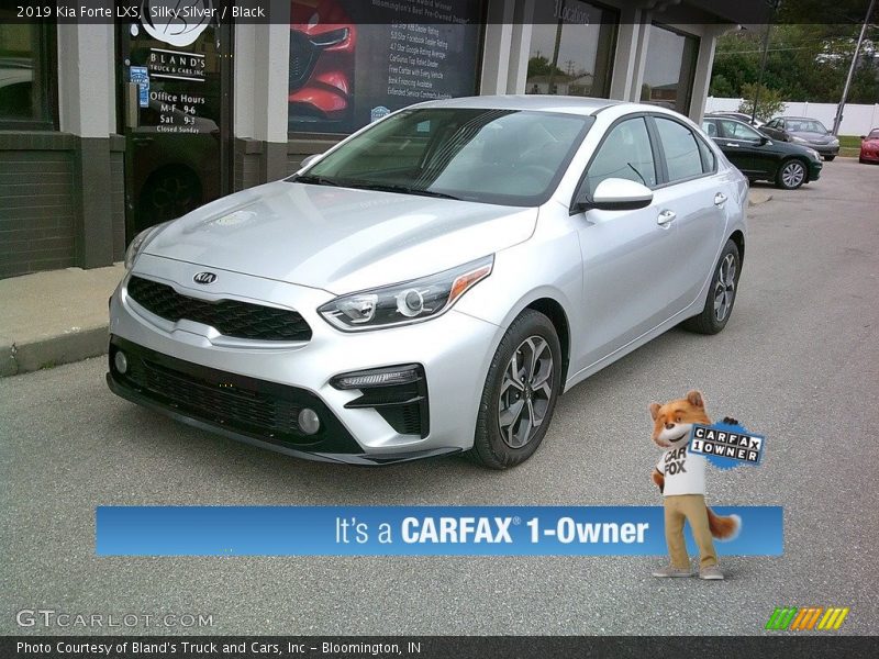 Silky Silver / Black 2019 Kia Forte LXS