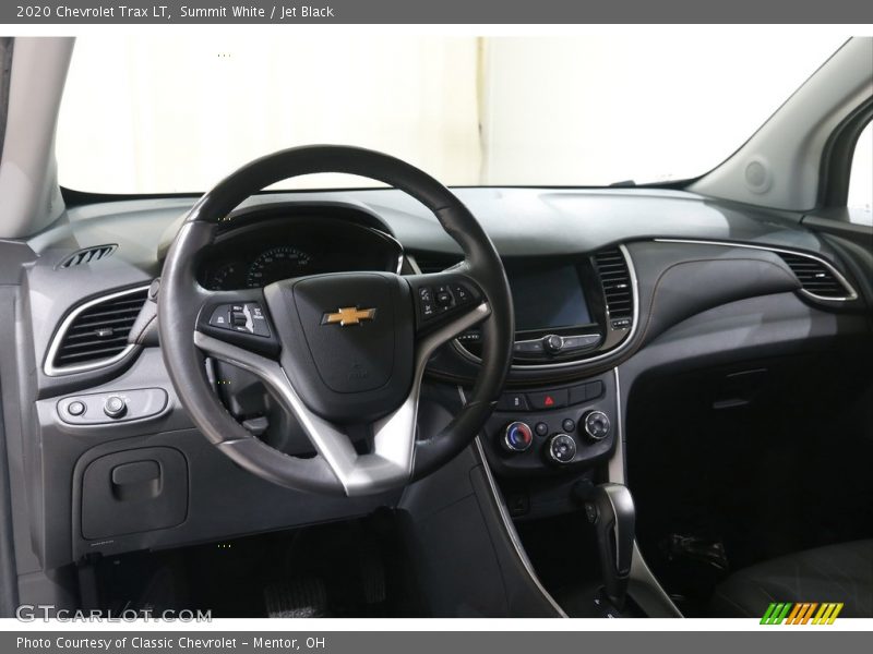 Summit White / Jet Black 2020 Chevrolet Trax LT