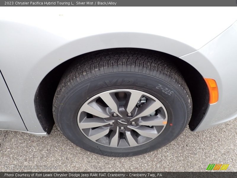  2023 Pacifica Hybrid Touring L Wheel
