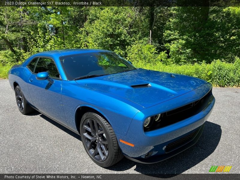 Front 3/4 View of 2023 Challenger SXT Blacktop