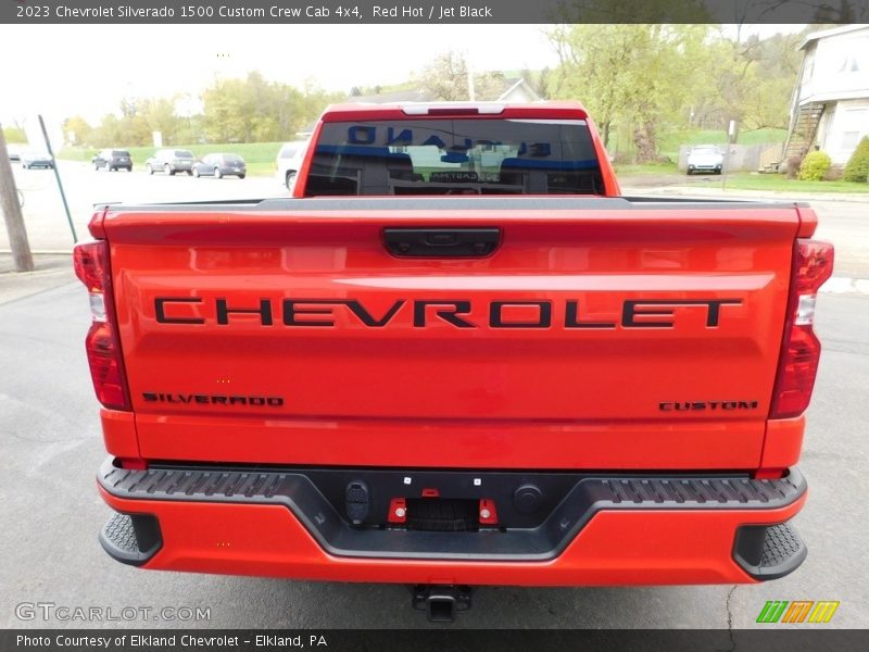  2023 Silverado 1500 Custom Crew Cab 4x4 Logo