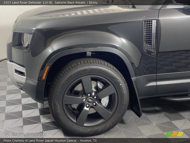 Santorini Black Metallic / Ebony 2023 Land Rover Defender 110 SE