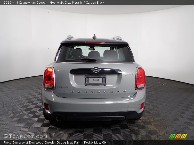 Moonwalk Gray Metallic / Carbon Black 2020 Mini Countryman Cooper