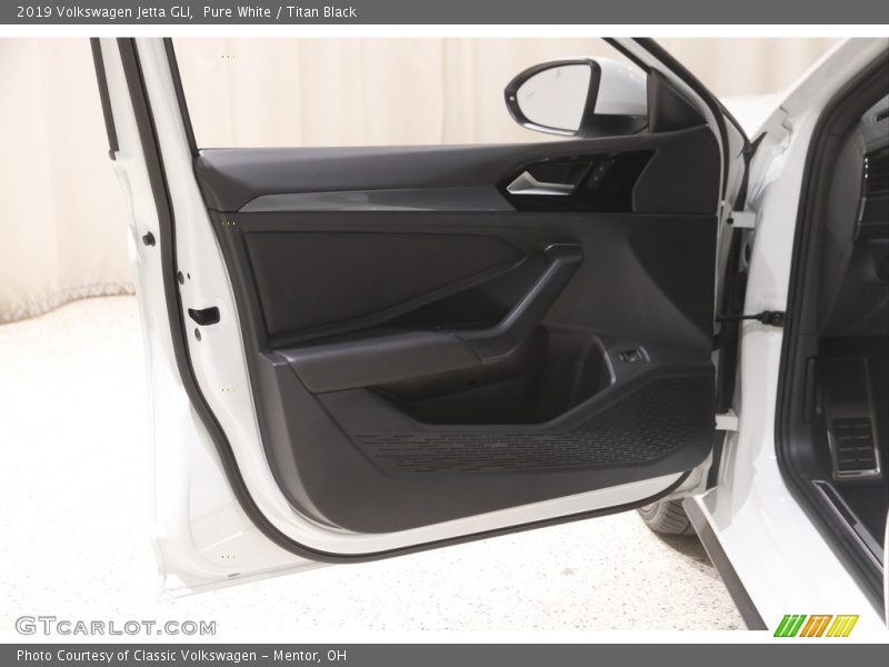 Pure White / Titan Black 2019 Volkswagen Jetta GLI