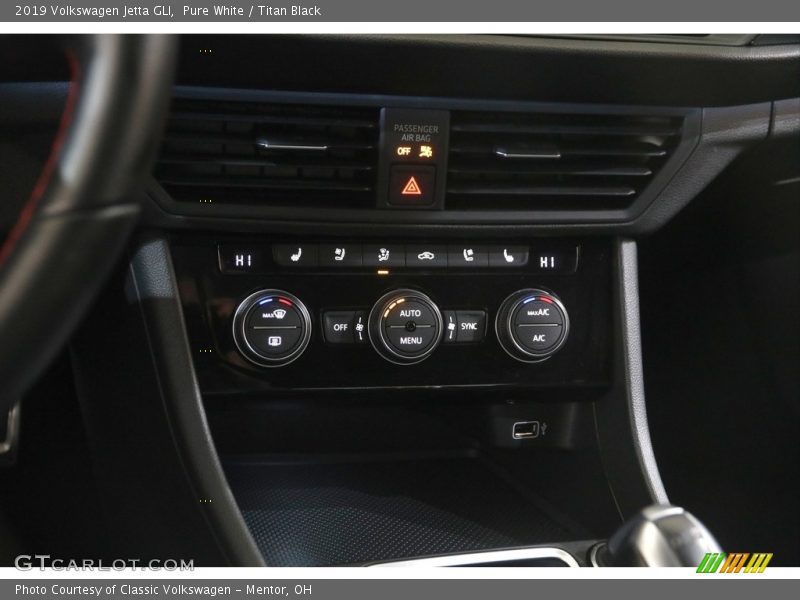 Pure White / Titan Black 2019 Volkswagen Jetta GLI