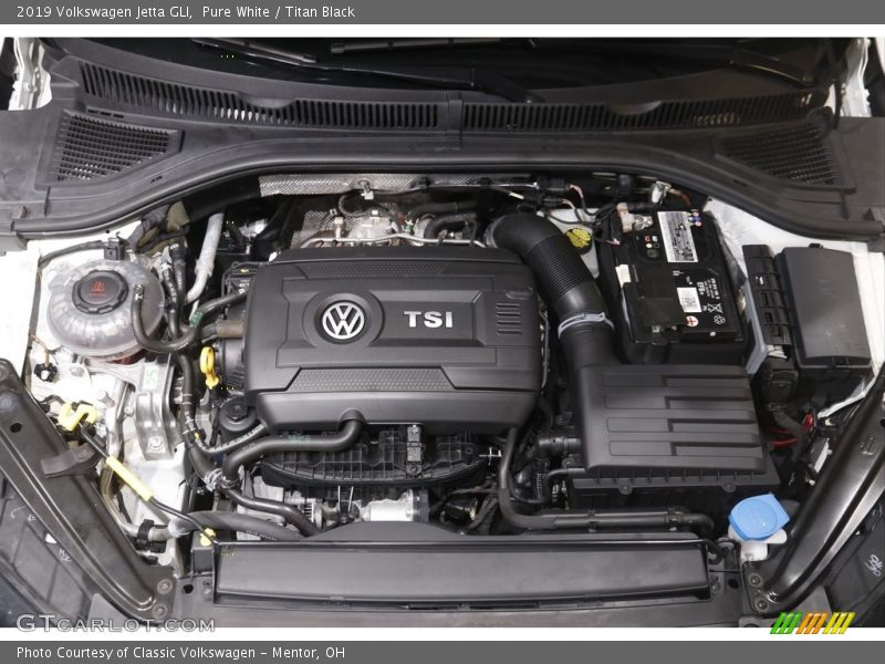 Pure White / Titan Black 2019 Volkswagen Jetta GLI