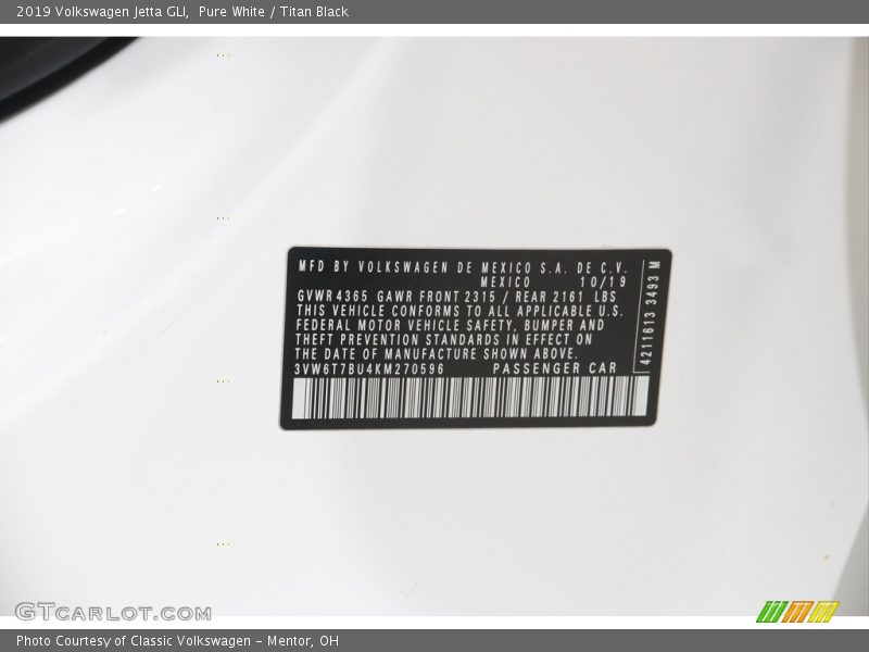 Pure White / Titan Black 2019 Volkswagen Jetta GLI