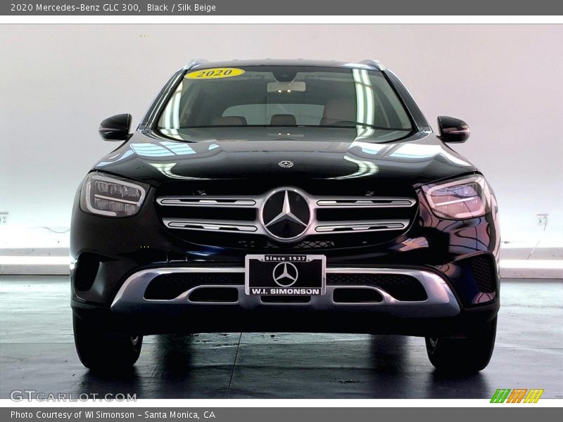 Black / Silk Beige 2020 Mercedes-Benz GLC 300
