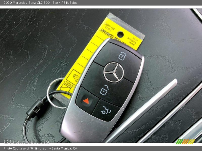 Black / Silk Beige 2020 Mercedes-Benz GLC 300