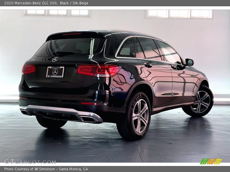 Black / Silk Beige 2020 Mercedes-Benz GLC 300