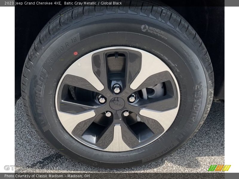 Baltic Gray Metallic / Global Black 2023 Jeep Grand Cherokee 4XE