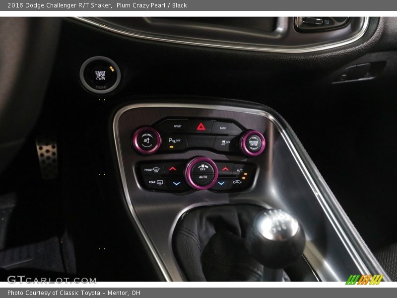 Plum Crazy Pearl / Black 2016 Dodge Challenger R/T Shaker