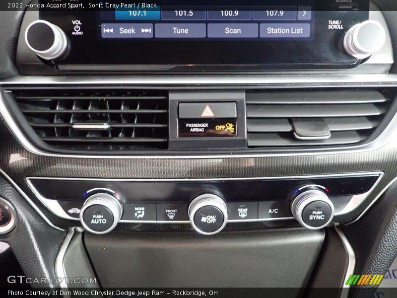 Sonic Gray Pearl / Black 2022 Honda Accord Sport