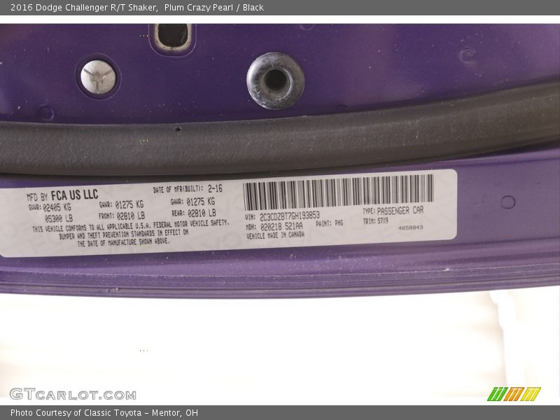 Plum Crazy Pearl / Black 2016 Dodge Challenger R/T Shaker