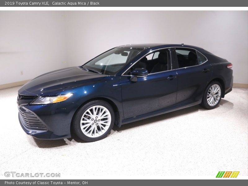 Galactic Aqua Mica / Black 2019 Toyota Camry XLE