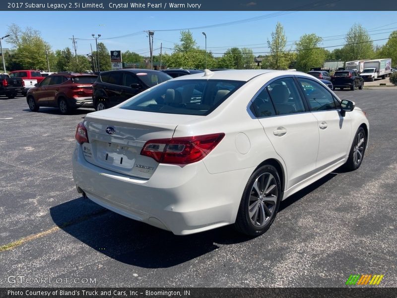 Crystal White Pearl / Warm Ivory 2017 Subaru Legacy 2.5i Limited