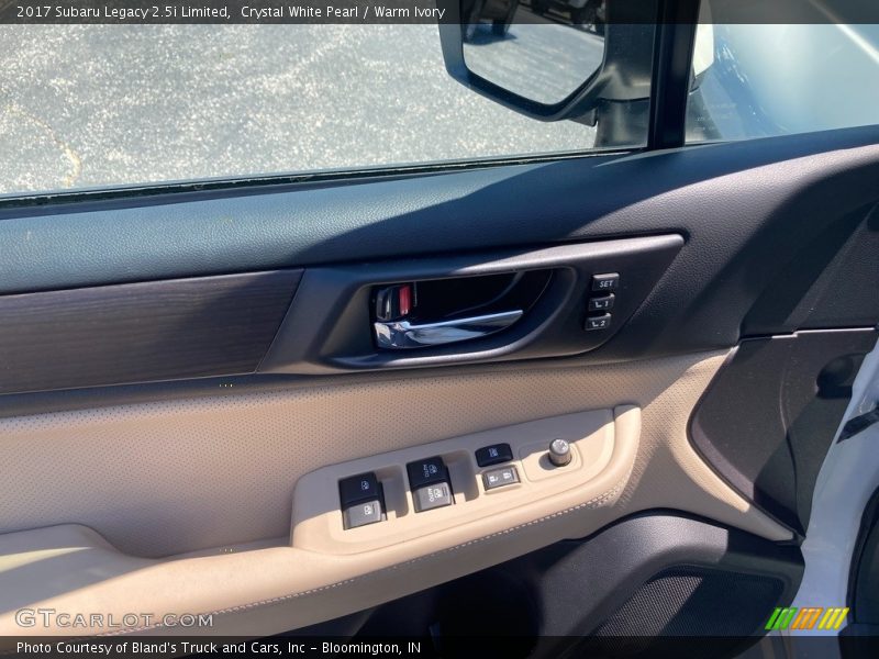 Crystal White Pearl / Warm Ivory 2017 Subaru Legacy 2.5i Limited
