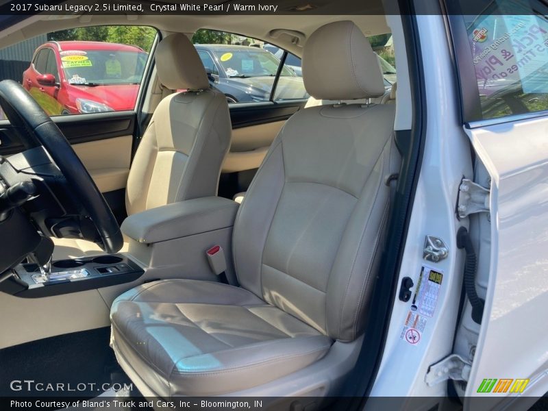 Crystal White Pearl / Warm Ivory 2017 Subaru Legacy 2.5i Limited