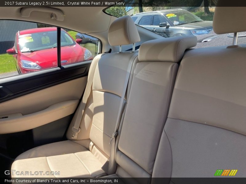 Crystal White Pearl / Warm Ivory 2017 Subaru Legacy 2.5i Limited