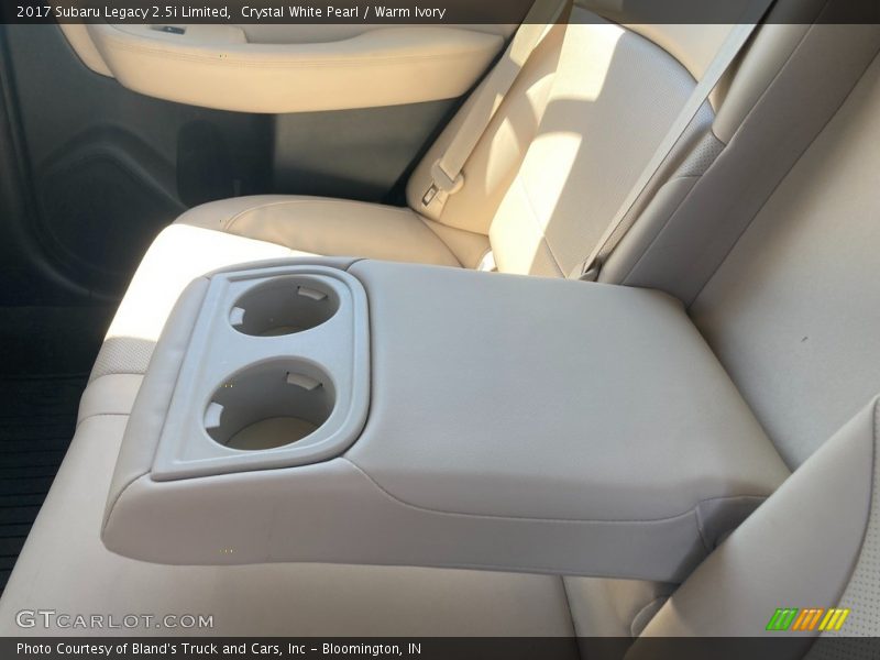 Crystal White Pearl / Warm Ivory 2017 Subaru Legacy 2.5i Limited